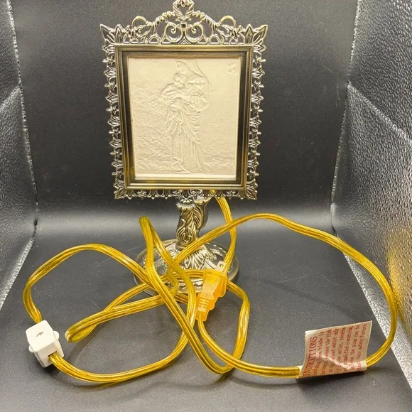 Vintage L’Innocence Madonna & Child Porcelain Lithophane Table Lamp, Mary & Lamb - Picture 15 of 17